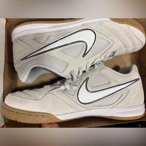 Nike Gato Sneakers